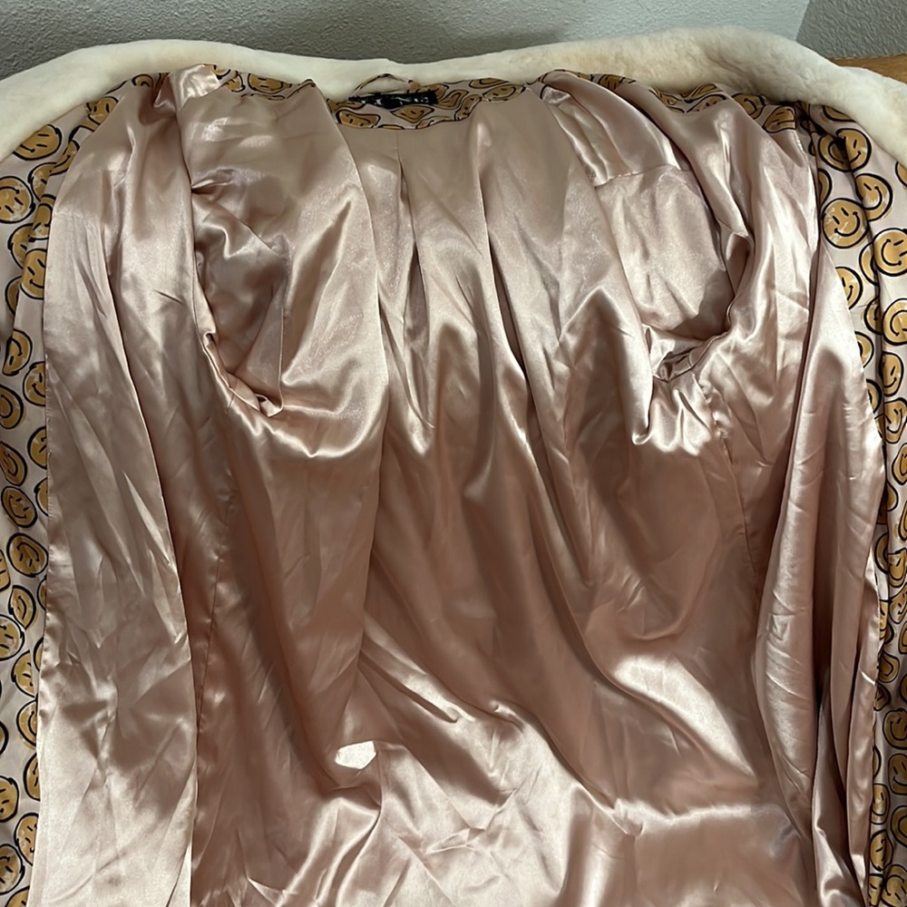 Australia Luxe Collective Empress Long Satin Smiles Smiley Face Robe - Picture 16 of 16